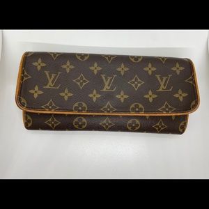 Louis Vuitton Monogram Pochette Twin GM